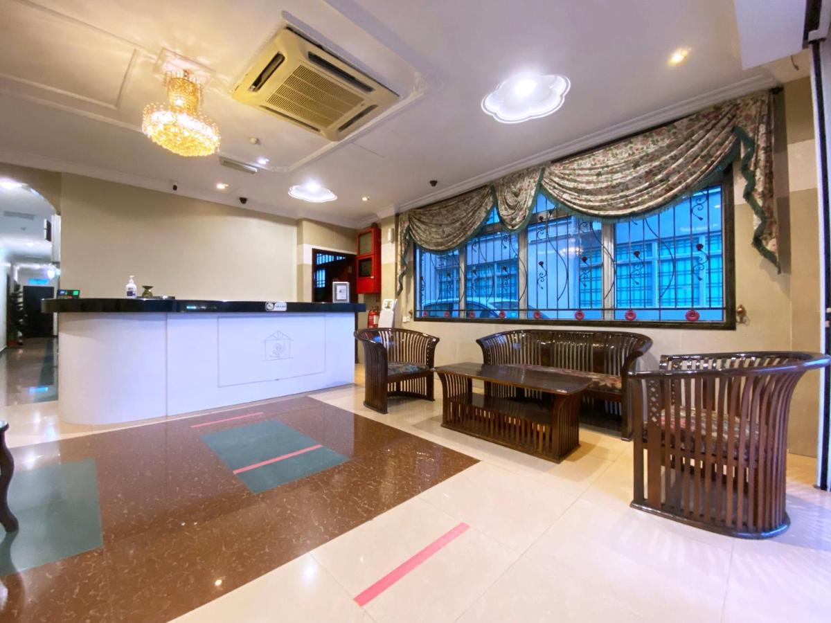 Mr Hotel Nusa Bestari Скудай Екстер'єр фото